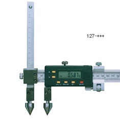 孔距数显卡尺